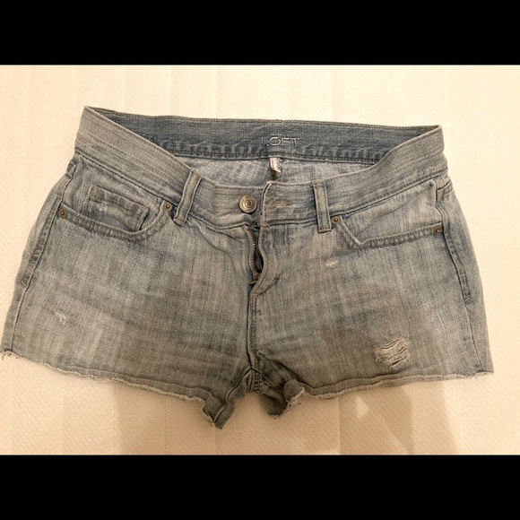 Shorts - Picture 1 of 3